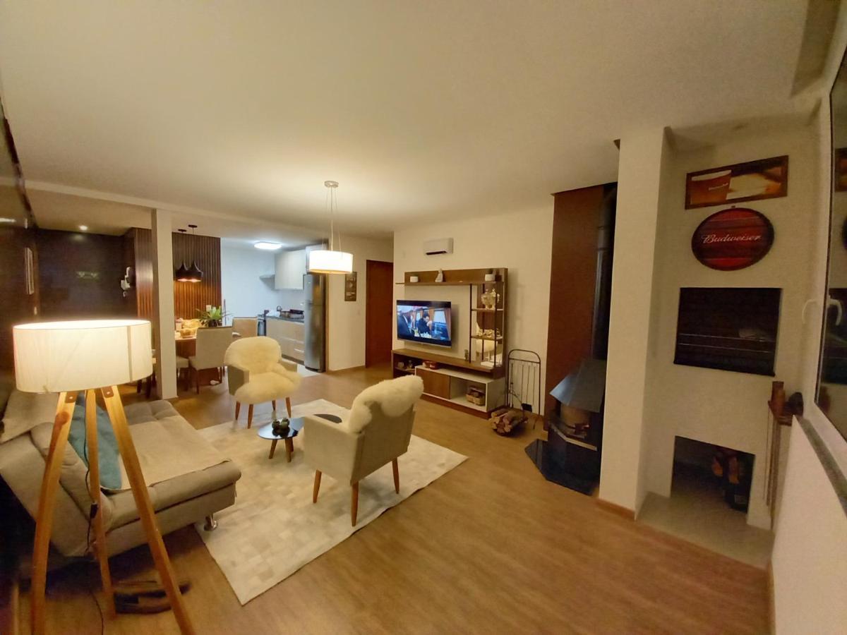 Gramado - Apartamento Aconchegante com Lareira e Churrasqueira Exterior foto