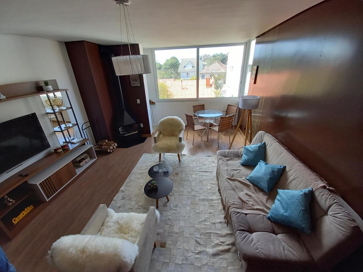 Gramado - Apartamento Aconchegante com Lareira e Churrasqueira Exterior foto